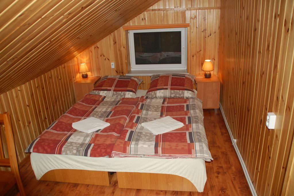Agroturystyka Pod Swierkami Nadrybie Room photo